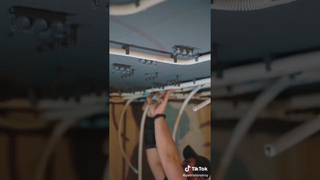Как монтировать электрику по потолку? // Как вам? смотреть онлайн