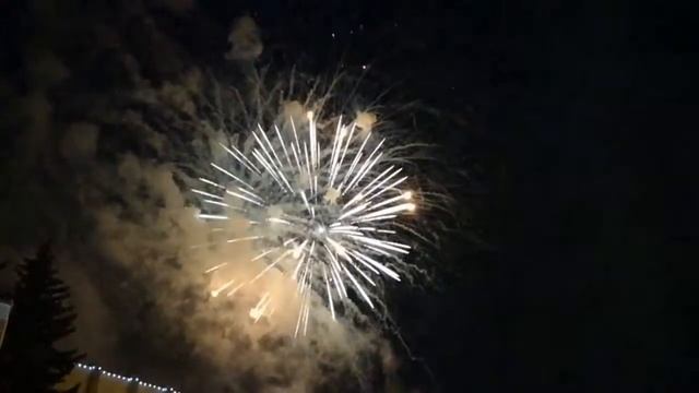 Салют в Сергиевом Посаде 2017 смотреть онлайн