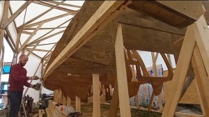 Строим яхту. Привальный брус