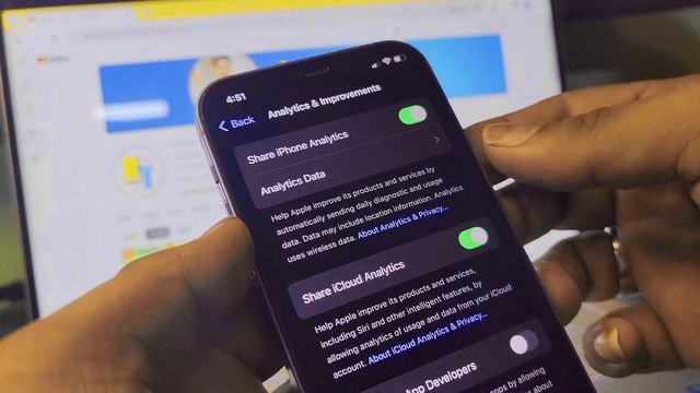 How to Check the REAL Battery Health of your iPhone ! ( 2024 ) смотреть онлайн