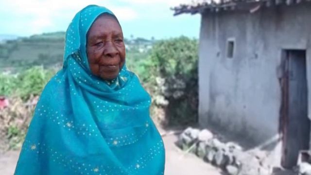 The Woman Who Saved 150 PEOPLE from Genocide смотреть онлайн