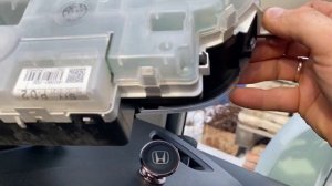 Как снять комбинацию приборов Honda Freed, и замена щитка приборов на Гибридный Фрид