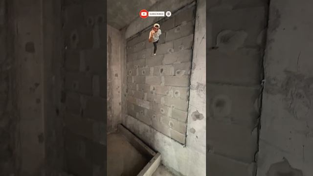 Ещё один сюрприз от застройщика 🤷🏻♂️😁 #ремонтквартирмосква #алексейбелый #москва