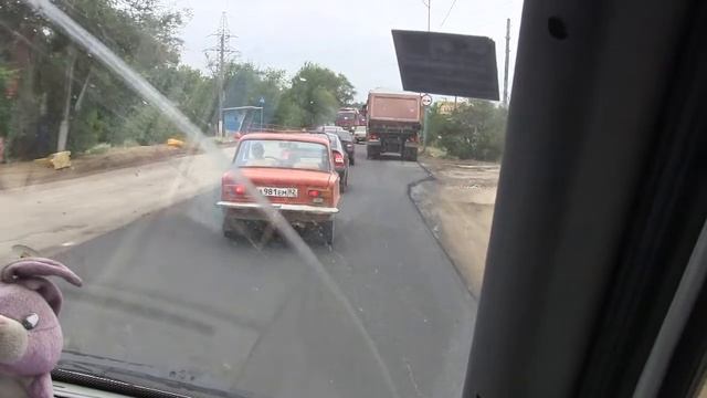 Керчь.Асфальт на телецентр-партизанский.Вторую сторону укладывают. смотреть онлайн