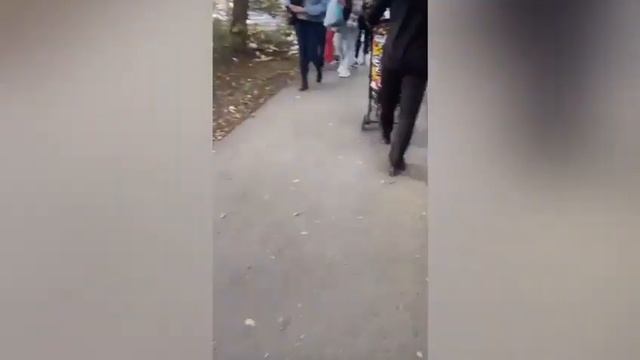 Мусор на дороге. Волжский