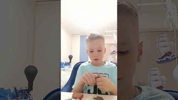 показываю маску вампира и леплю figure и seek