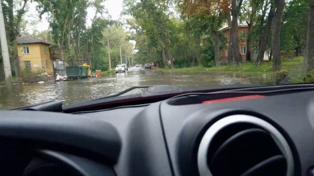 Ленинский район в Челябинске утопает в воде