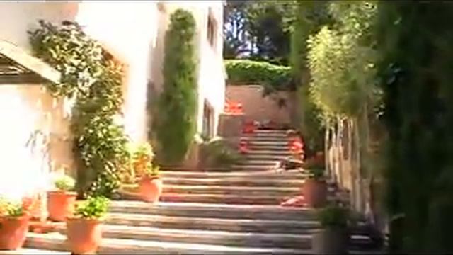 Beside the pool at Villa Coral смотреть онлайн