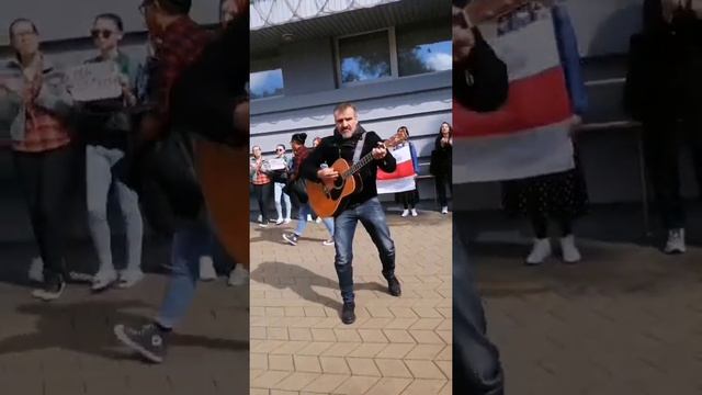 На акции солидарности Пит Павлов вместе со студентами МГЛУ. смотреть онлайн