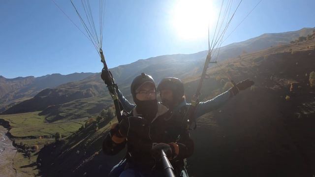 GUDAURI paragliding kazbegi tbilisi batumi flight параплан гудаури казбеги 1,1 11102021 смотреть онлайн