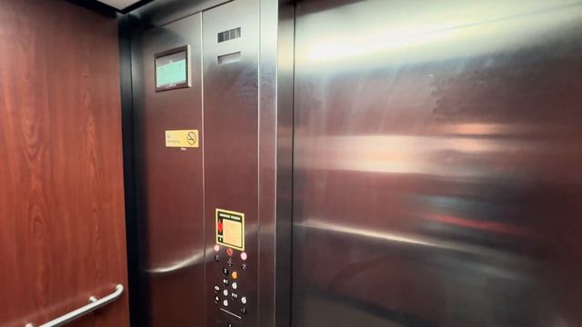 iPhone 15 Pro Max: ThyssenKrupp Hydraulic Elevator/Lift @ Comfort Inn Green Valley AZ смотреть онлайн