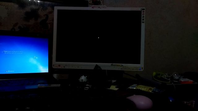 Asus P5E3 Deluxe booting up смотреть онлайн