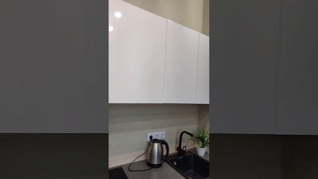 Посуточно сдам апартаменты в центре рядом с ж/д вокзалом. 89530005996 смотреть онлайн