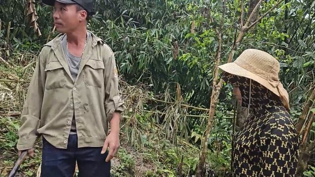 The policeman searched in vain for his mute wife смотреть онлайн