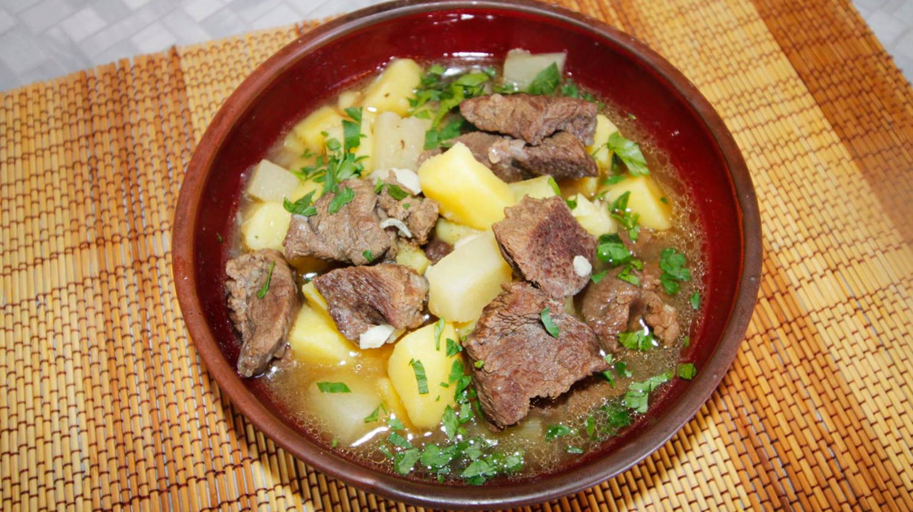 Тушеная картошка с мясом. Вкусно готовим мясо марала. смотреть онлайн