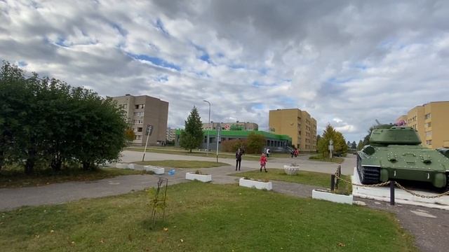 НО, п. Новосмолинский, ул. Танковая, д. 26. Видео у входа. смотреть онлайн