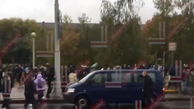 Вот что бывает, когда слабовики остаются в меньшинстве. смотреть онлайн