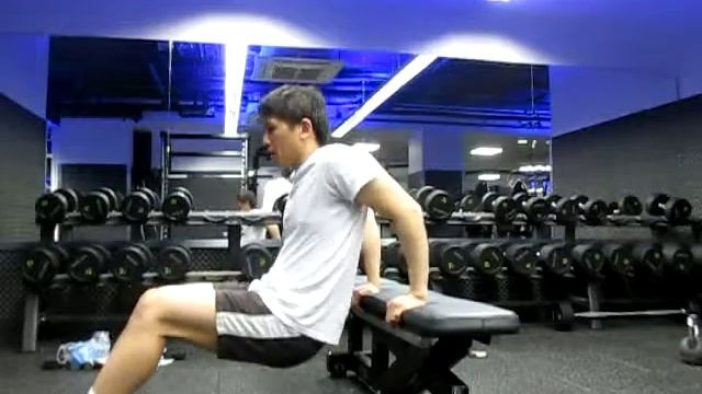 SEATED DIP смотреть онлайн