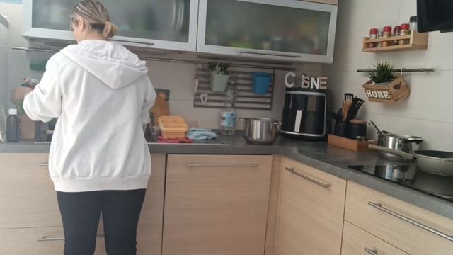 Giornata con me.Pulizia e cordone Blue di patate. mamma di 5 смотреть онлайн