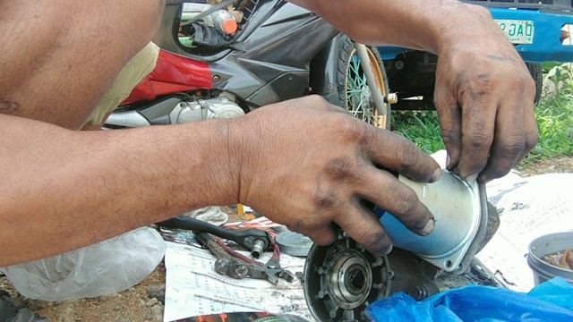 Repairing the Starter of ISUZU -6WA1 #technician смотреть онлайн