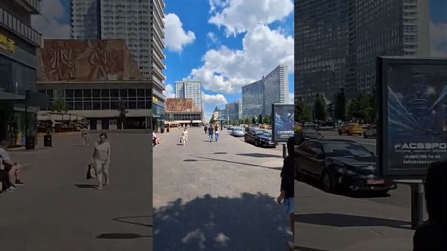 Проехал по новому Арбату на моноколесе смотреть онлайн