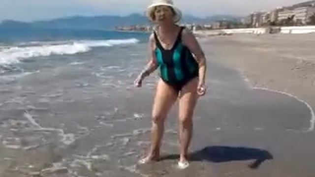 Партнеры Севастополя на пляже Махмутлара!!!! Апрель.... смотреть онлайн