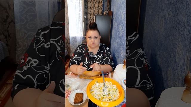 🦀Салат Крабовый 🦀 Рубрика Готовим вместе 👩🍳 Мукбанг 🥗 смотреть онлайн