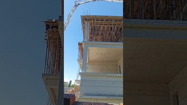 Застройщик издевается над семьёй, строительство двух девятиэтажек в шести метрах от дома. Покоя нет