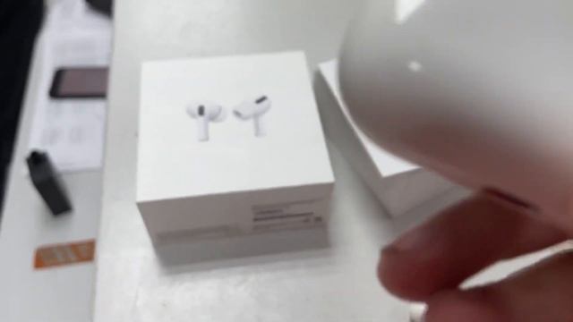Apple AirPods Pro смотреть онлайн