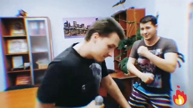 Поющие риелторы города Черкасс смотреть онлайн