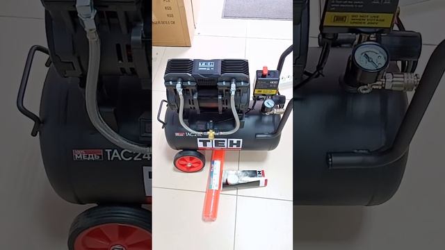 Компрессор TEH TAC24L, 1,5 кВт, 8 бар, 210 л/мин, ресивер 24 л. смотреть онлайн