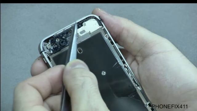 iPhone 4S Home Key Repair. Complete Lesson 8 of 15 смотреть онлайн