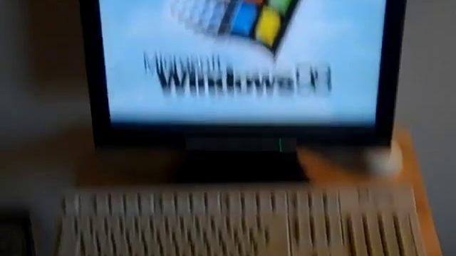 My HP Vectra VL 6/350 Series 8 DT PC with Windows 98 Booting Up and Shutting Down смотреть онлайн