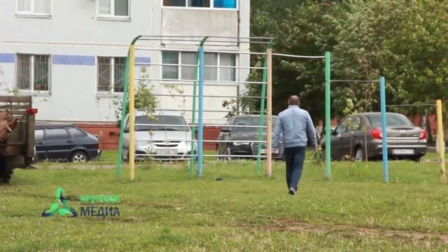 В борьбе за футбольное поле: застройщики угрожают нижнекамцам ЧОПовцами