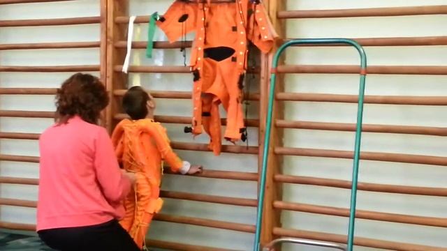 ЛФК в костюме Атлант. смотреть онлайн