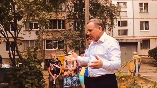 С новым мэром- очередь на квартиры в Харькове будет возобновлена смотреть онлайн