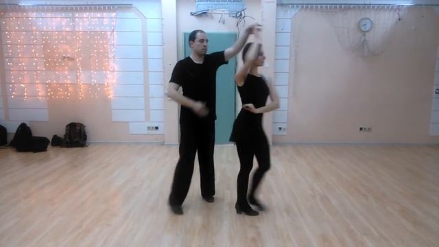 Хастл. Продолжающие. Свич/хлыст/променад.