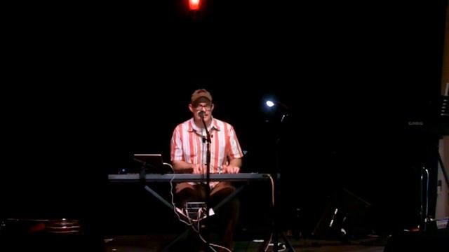 Jody Bilyeu performs his song for Candide смотреть онлайн