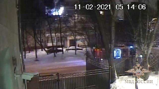 Белгородец спас женщину из пылающей квартиры в Москве смотреть онлайн