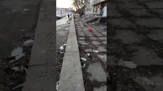 «Я молю бога, если получится, взять ипотеку»: жительница самого жуткого общежития в Волгограде смотреть онлайн