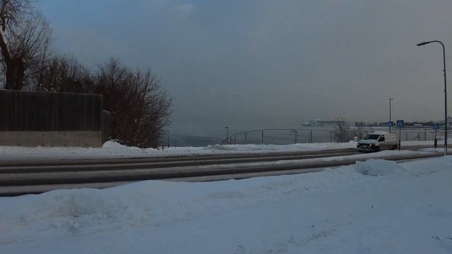 A Tallinn winter tale December 2021 - heavy snowfall & steaming sea #estonia #tallinn #winter смотреть онлайн