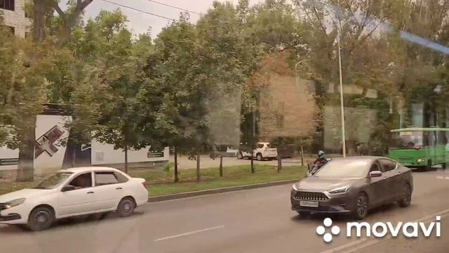 Алматы, по улице Раимбек. К подруге в гости. смотреть онлайн