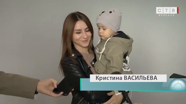 Глава города Бузулука вручил ключи от пяти квартир детям сиротам смотреть онлайн