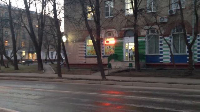 20:00, четверг, 12 апреля 2018 (стрит-ритейл: Верхняя Первомайская, 43) смотреть онлайн