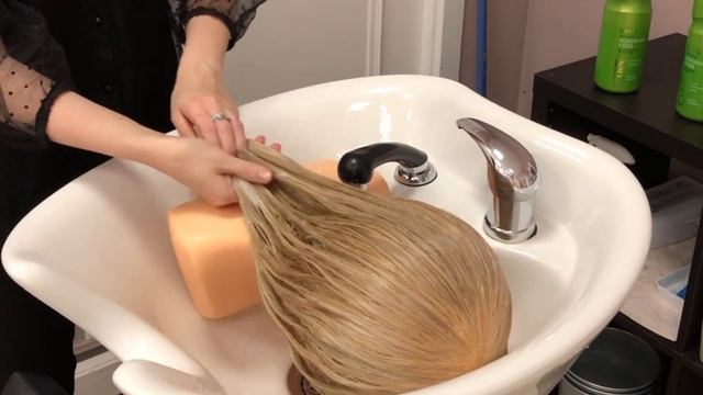 Как правильно мыть болванку? (как не запутать волосы) смотреть онлайн