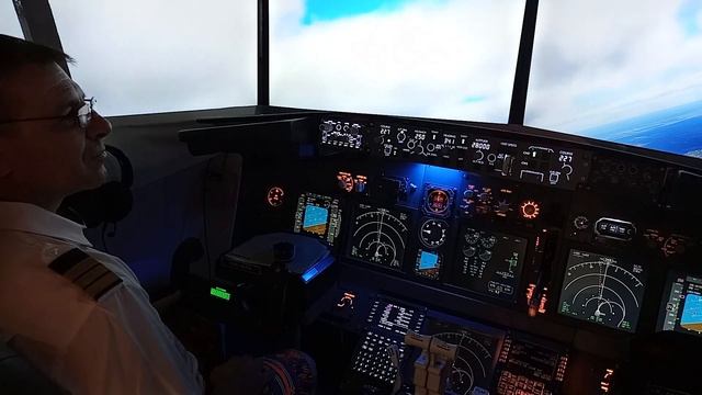 Домашний кокпит (cockpit) Boeing 737 - в домашнем исполнении