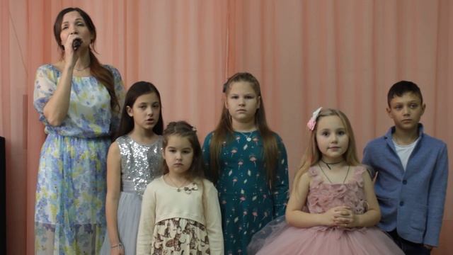 Ирина Зуева и ансамбль " Е-нотки" смотреть онлайн