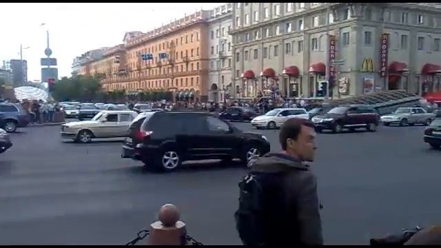 15.06.2011 19.00 Минск, Октябрьская - Перекрёсток смотреть онлайн