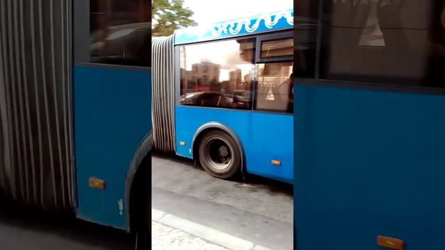 Прибытие Автобуса ЛиАЗ 6213.22 № 040547 на остановку метро Новогиреево маршут т64 смотреть онлайн