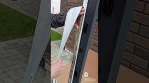 Замена входной двери частного дома.